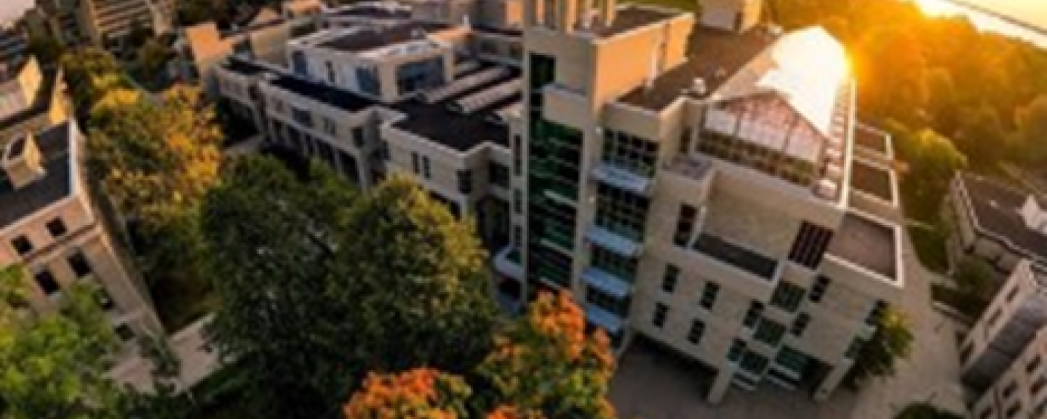 Queen's Phytotron west side